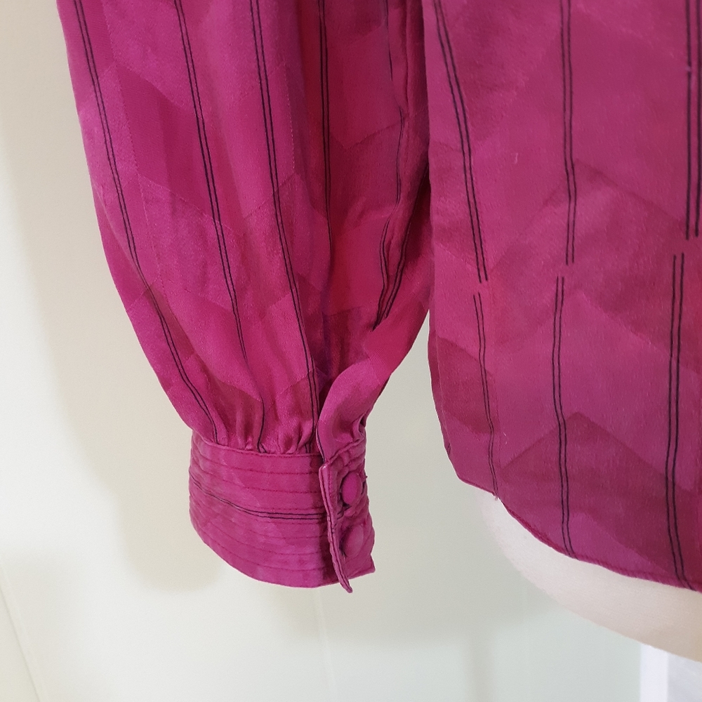 Mary McFadden silk chevron button down top sz 4 *K - Picture 5 of 6